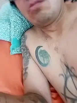 ale3J4a online show from April 17, 3:26 pm