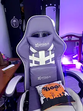 Aria Bennett21 online show from April 30, 2:29 am