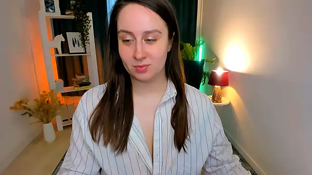 Snapshot of Lattea chatting on May 10, 12:54 pm Lattea online show from May 10, 12:54 pm