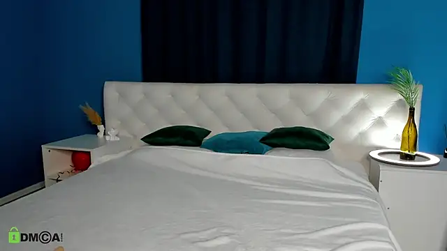 Snapshot of Eva__Lewis chatting on November 30, 1:09 am Eva Lewis online show from November 30, 1:09 am