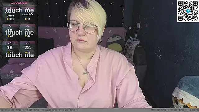 Snapshot of CuteHanna chatting on May 27, 7:11 pm CuteHanna online show from May 27, 7:11 pm