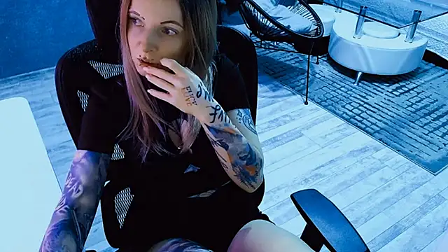 InesGold online show from April 8, 8:09 pm