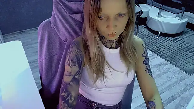 InesGold online show from April 21, 6:20 am