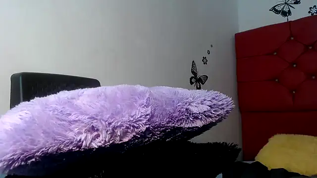 Snapshot of KristalTsXXX chatting on February 4, 6:27 pm KristalTsXXX online show from February 4, 6:27 pm