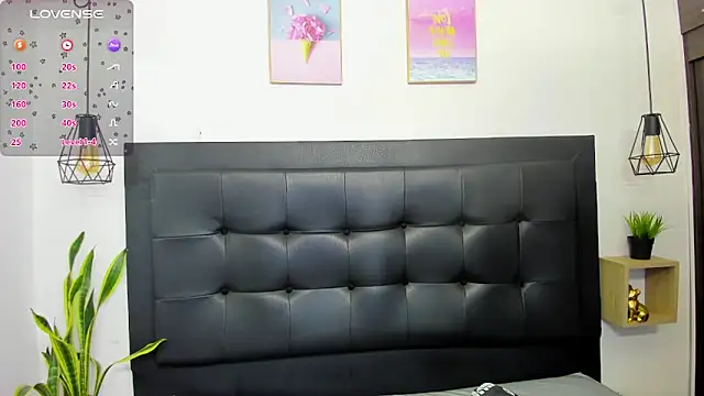 Snapshot of sweet_abby1 chatting on February 14, 12:14 pm sweet abby1 online show from February 14, 12:14 pm