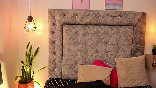 Snapshot of sweet_abby1 chatting on March 8, 3:13 pm sweet abby1 online show from March 8, 3:13 pm