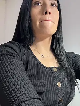 Sara luna  online show from February 27, 3:15 pm