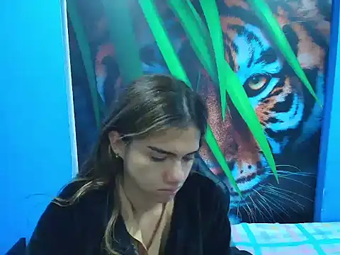 DEMI LEED online show from February 25, 11:42 am