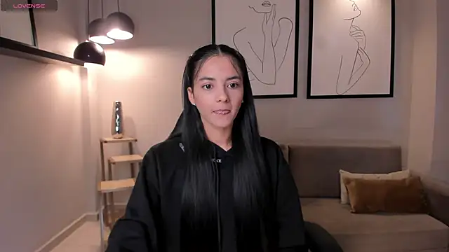 HannahJamesX online show from March 3, 5:39 pm