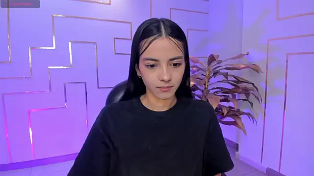 HannahJamesX online show from September 12, 5:57 pm