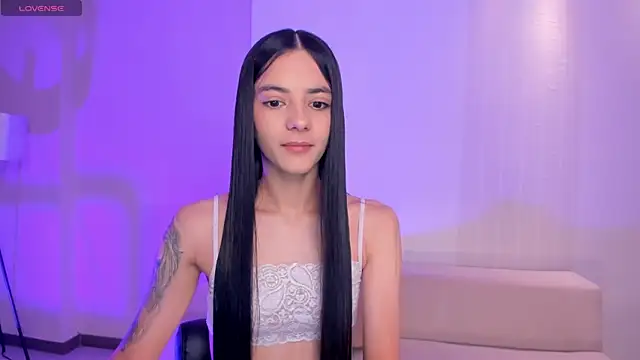 HannahJamesX online show from September 14, 4:50 pm