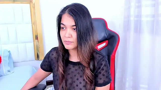 MadelineJackson online show from December 15, 2:30 am