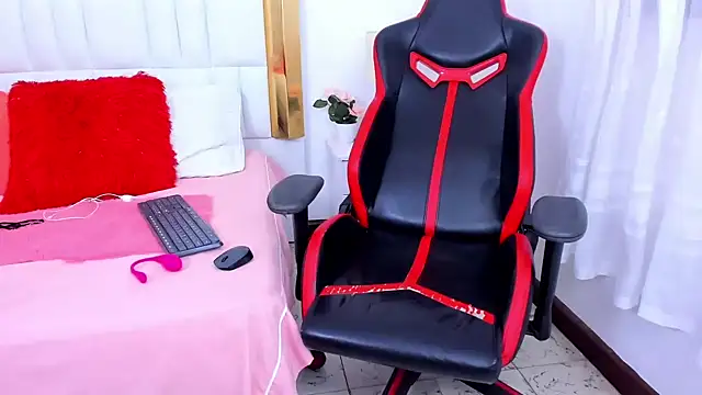 MadelineJackson online show from January 9, 7:31 am