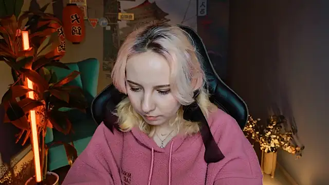 JasmineMilko online show from March 9, 12:42 pm