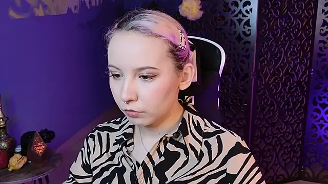 JasmineMilko online show from March 16, 5:03 am