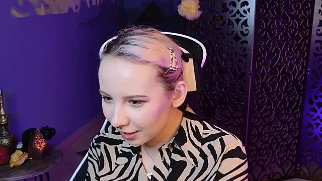 JasmineMilko online show from March 16, 8:10 am