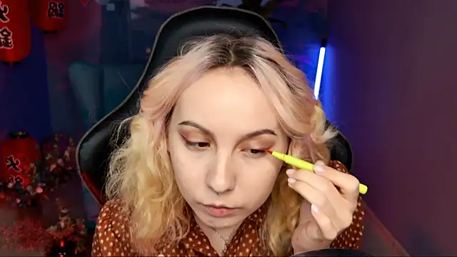 JasmineMilko online show from March 18, 5:09 am