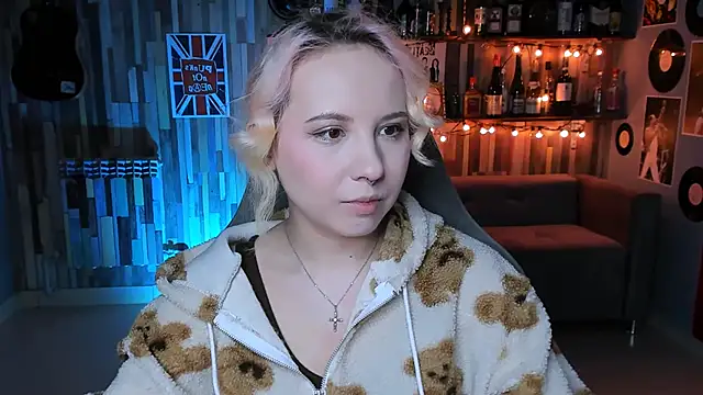 JasmineMilko online show from March 21, 5:11 am