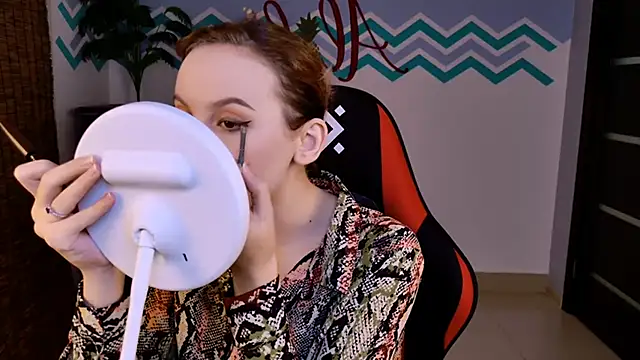 JasmineMilko online show from October 21, 5:19 am