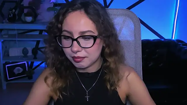 Snapshot of JasmineMilko chatting on July 12, 5:09 am JasmineMilko online show from July 12, 5:09 am