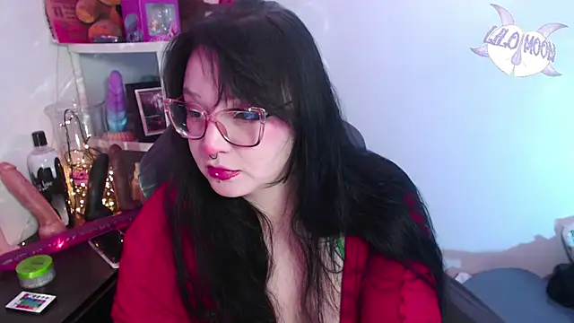 Snapshot of LiloMoon69 chatting on December 28, 3:26 am LiloMoon69 online show from December 28, 3:26 am