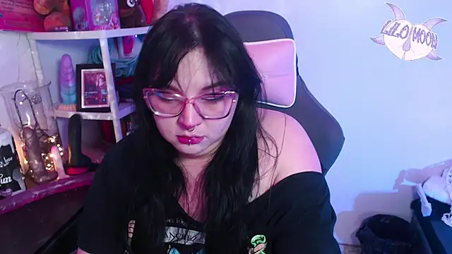 Snapshot of LiloMoon69 chatting on January 9, 3:36 am LiloMoon69 online show from January 9, 3:36 am