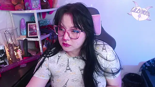 Snapshot of LiloMoon69 chatting on January 10, 3:29 am LiloMoon69 online show from January 10, 3:29 am