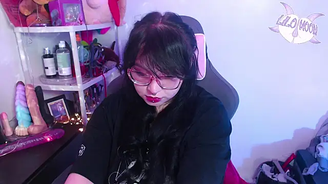 Snapshot of LiloMoon69 chatting on January 15, 2:27 am LiloMoon69 online show from January 15, 2:27 am