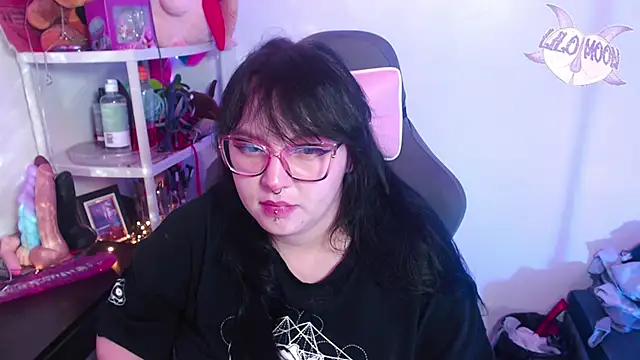 Snapshot of LiloMoon69 chatting on January 15, 5:29 am LiloMoon69 online show from January 15, 5:29 am