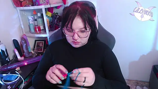 Snapshot of LiloMoon69 chatting on January 21, 6:54 am LiloMoon69 online show from January 21, 6:54 am