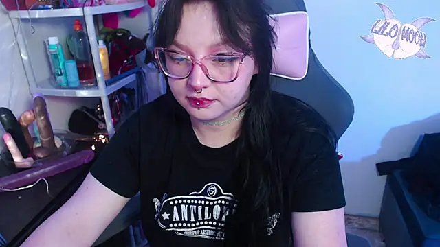 Snapshot of LiloMoon69 chatting on January 25, 3:40 am LiloMoon69 online show from January 25, 3:40 am