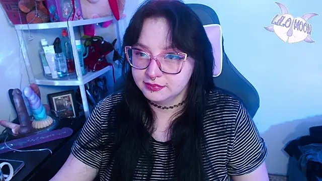 Snapshot of LiloMoon69 chatting on January 27, 4:30 am LiloMoon69 online show from January 27, 4:30 am