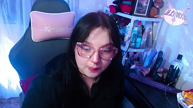 Snapshot of LiloMoon69 chatting on January 31, 6:46 am LiloMoon69 online show from January 31, 6:46 am