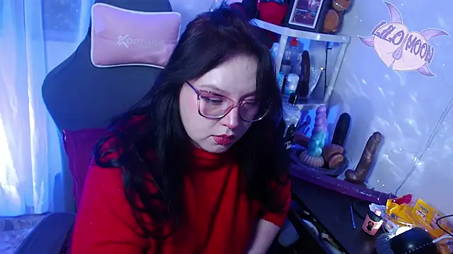 Snapshot of LiloMoon69 chatting on February 5, 3:45 am LiloMoon69 online show from February 5, 3:45 am