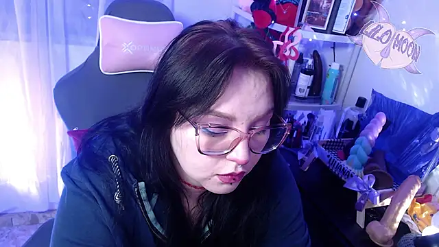 Snapshot of LiloMoon69 chatting on February 17, 3:15 am LiloMoon69 online show from February 17, 3:15 am