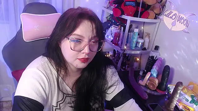 Snapshot of LiloMoon69 chatting on March 10, 4:07 am LiloMoon69 online show from March 10, 4:07 am