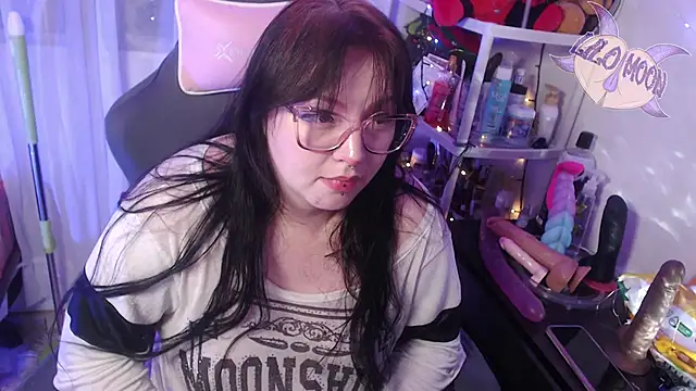Snapshot of LiloMoon69 chatting on March 10, 7:10 am LiloMoon69 online show from March 10, 7:10 am