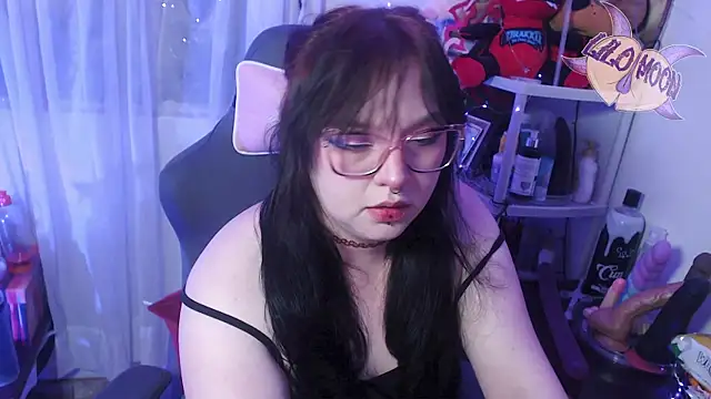 Snapshot of LiloMoon69 chatting on March 14, 4:10 am LiloMoon69 online show from March 14, 4:10 am