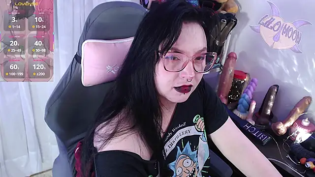 Snapshot of LiloMoon69 chatting on September 15, 1:44 pm LiloMoon69 online show from September 15, 1:44 pm