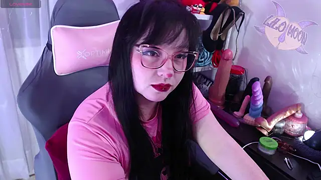 Snapshot of LiloMoon69 chatting on October 20, 11:54 am LiloMoon69 online show from October 20, 11:54 am