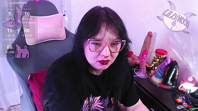 LiloMoon69 online show from April 21, 2:51 am