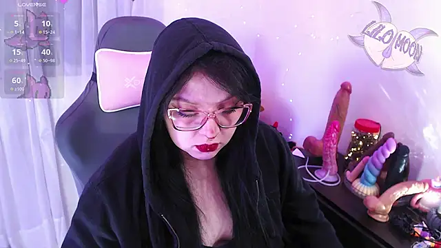LiloMoon69 online show from April 22, 2:14 am