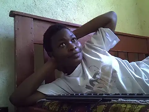 sexyblackya online show from March 13, 5:03 am