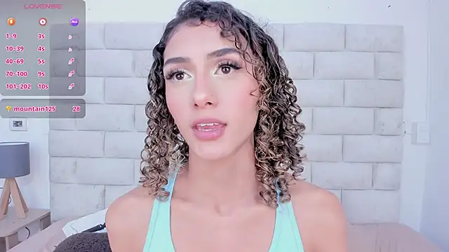 Snapshot of Daddysgirl1_ chatting on December 23, 5:17 am Daddysgirl1 online show from December 23, 5:17 am