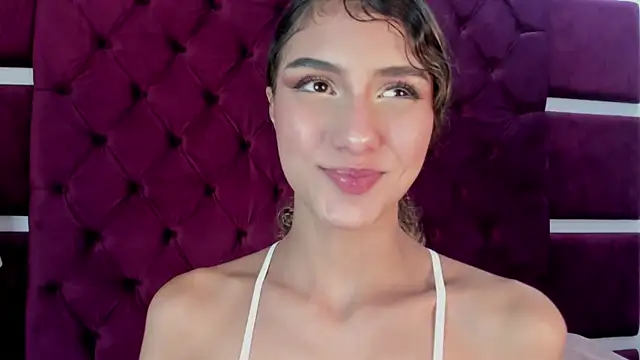 Snapshot of Daddysgirl1_ chatting on January 14, 8:52 am Daddysgirl1 online show from January 14, 8:52 am