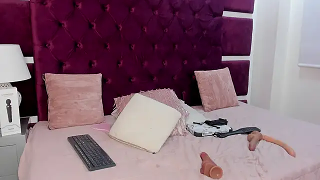 Snapshot of Daddysgirl1_ chatting on January 15, 9:13 am Daddysgirl1 online show from January 15, 9:13 am