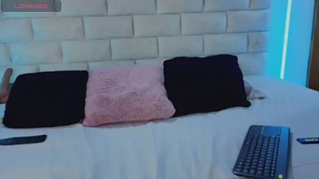 Daddysgirl1  online show from April 19, 10:01 pm