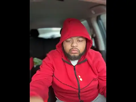 Snapshot of papijusto chatting on December 14, 1:05 pm papijusto online show from December 14, 1:05 pm