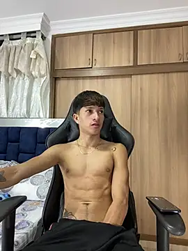  CamiloBass online show from February 7, 1:42 am