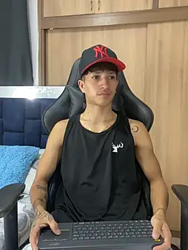  CamiloBass online show from March 3, 12:50 am